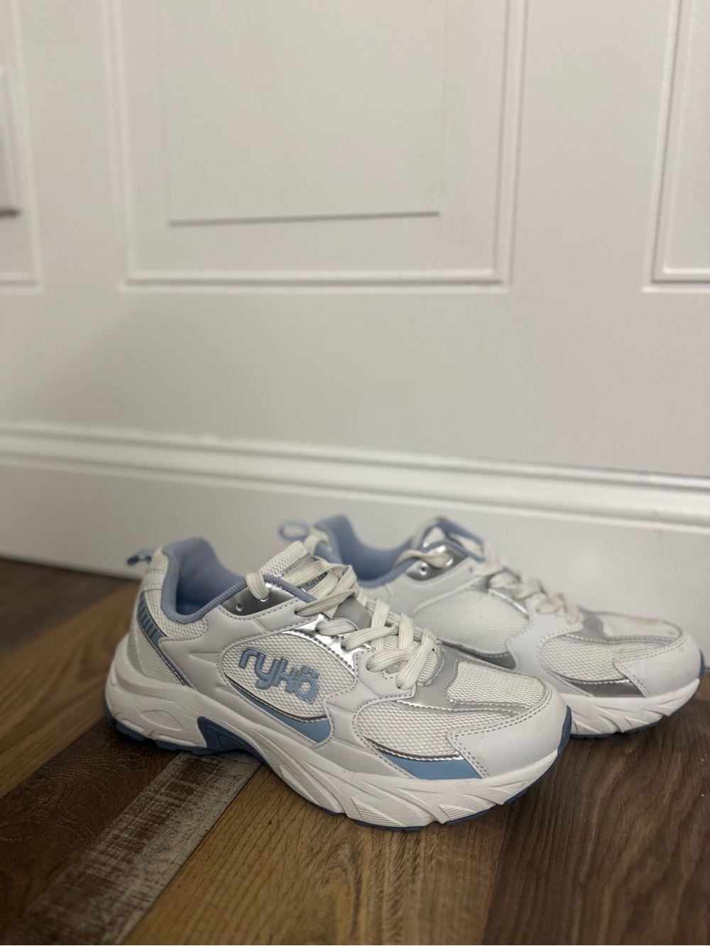 Ryka Women's White & Light Blue Athletic Sneakers Size 8 Medium Width - Picture 4 of 9